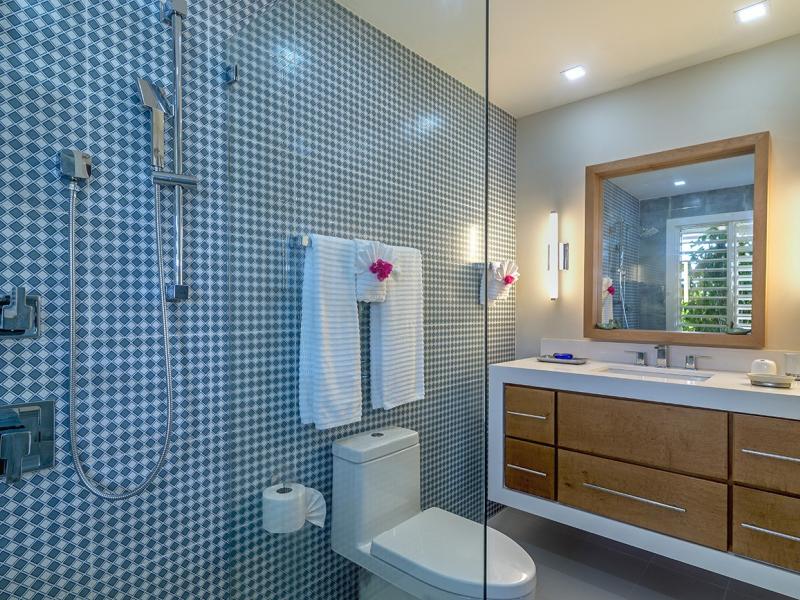 Sugar Bay on the Beach , Discovery Bay  