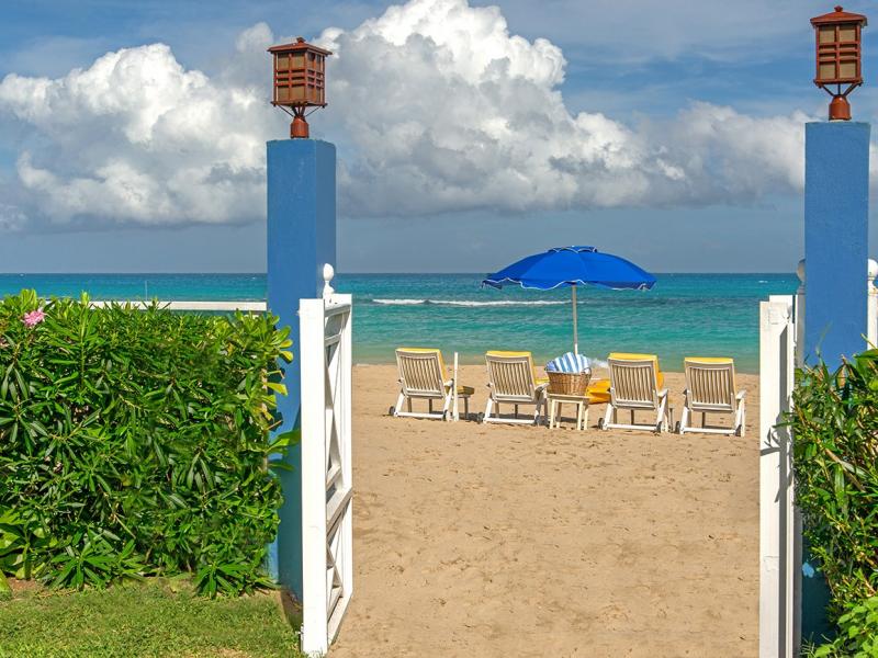 Sweet Spot on The Beach , Runaway Bay  