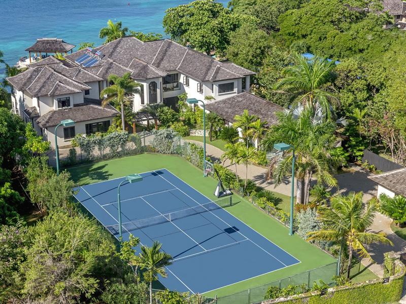 Makana on the Beach , Discovery Bay  