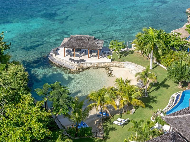 Makana on the Beach , Discovery Bay  