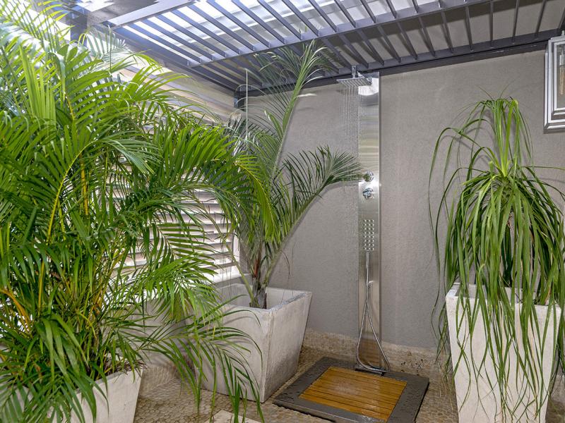 Buttonwood Reef and Sea Biscuit Cottage , Ocho Rios  