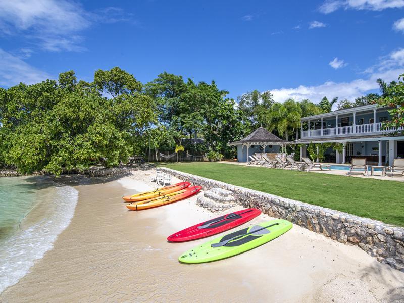 A Summer Place  , Discovery Bay  