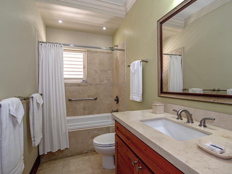 A Summer Place  , Discovery Bay  