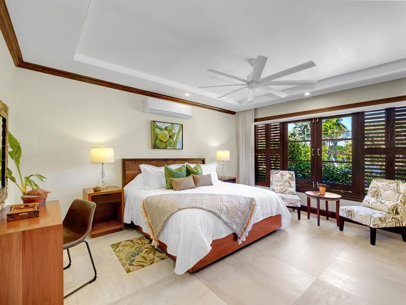 Makana on the Beach , Discovery Bay  