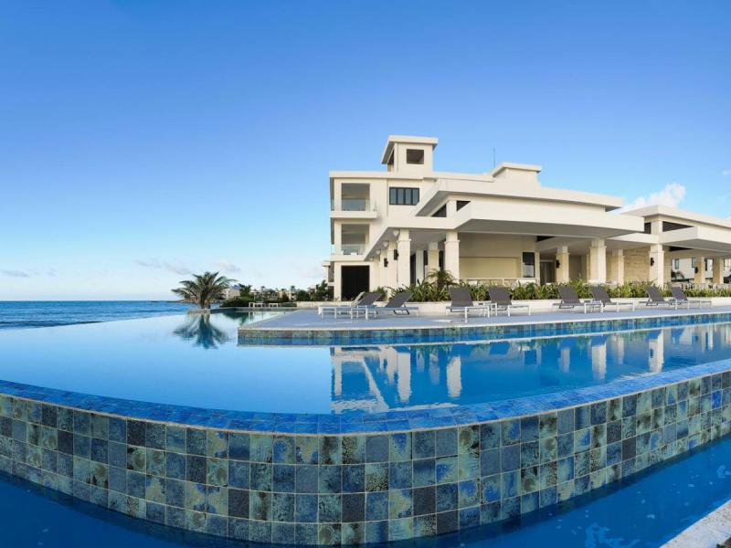About Time - Palm Beach on Runaway Bay , Runaway Bay  