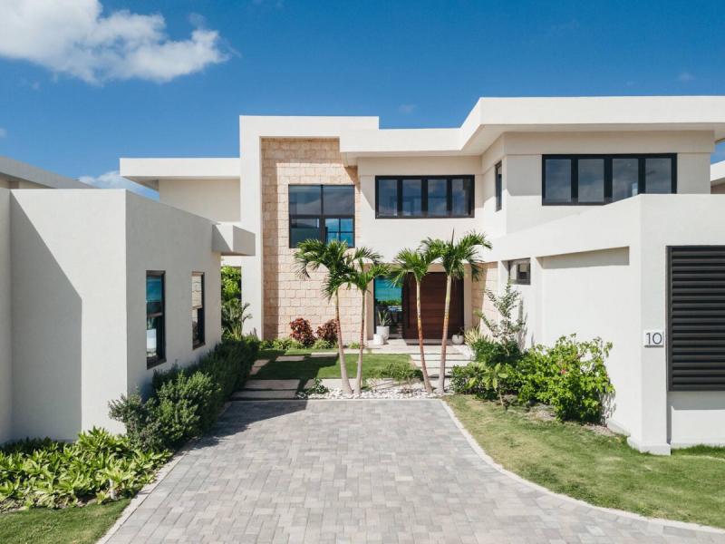 About Time - Palm Beach on Runaway Bay , Runaway Bay  