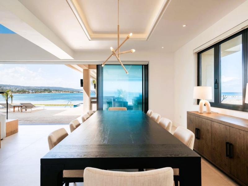 About Time - Palm Beach on Runaway Bay , Runaway Bay  