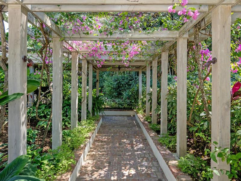 Casuarina , Montego Bay , Tryall  