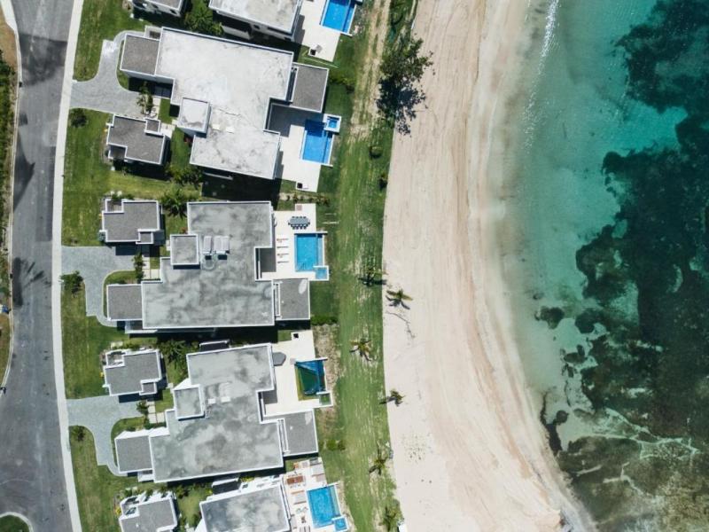 Endless Horizon - Palm Beach on Runaway Bay , Runaway Bay  