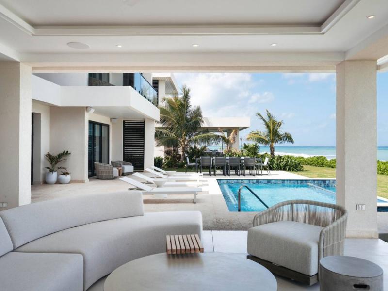 Endless Horizon - Palm Beach on Runaway Bay , Runaway Bay  
