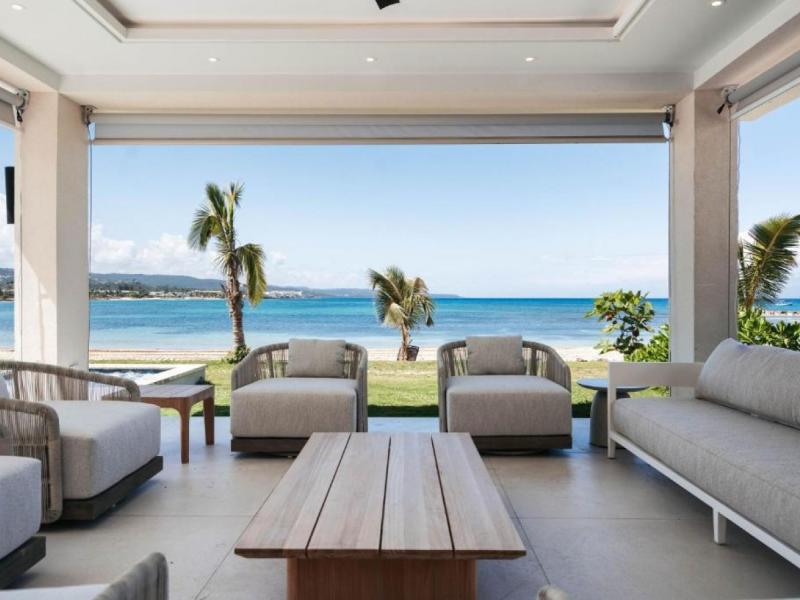 Endless Horizon - Palm Beach on Runaway Bay , Runaway Bay  
