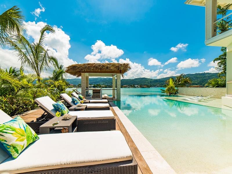 Everything Nice by the Sea , Montego Bay  