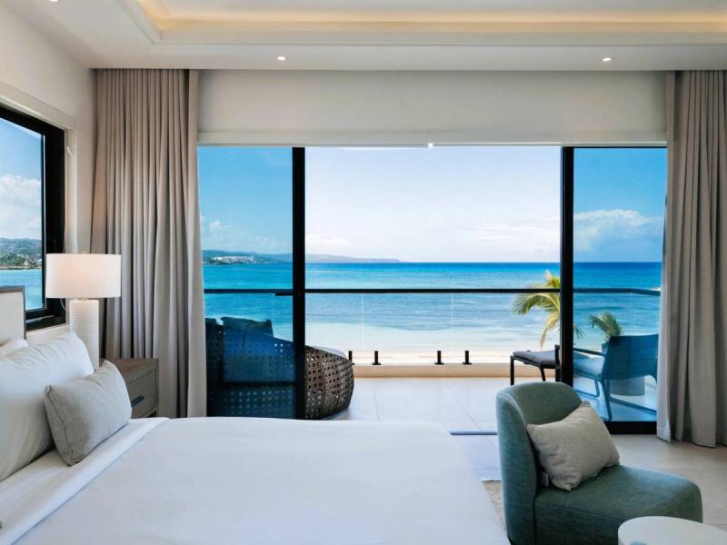 Inaya - Palm Beach on Runaway Bay , Runaway Bay  