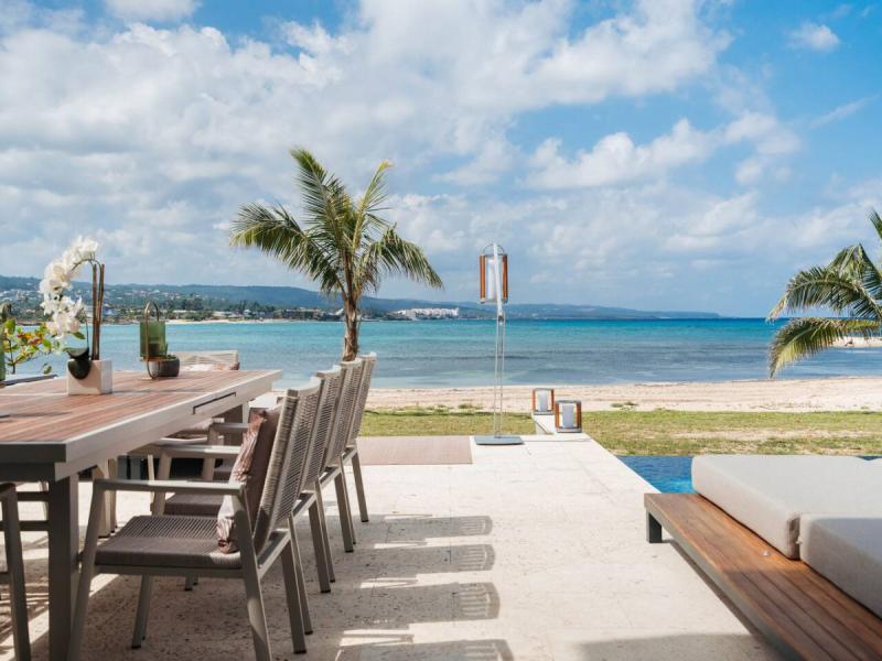Katablanca - Palm Beach on Runaway Bay , Runaway Bay  