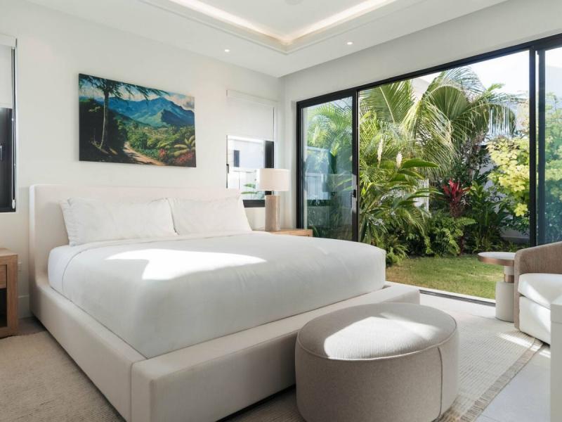 Katablanca - Palm Beach on Runaway Bay , Runaway Bay  