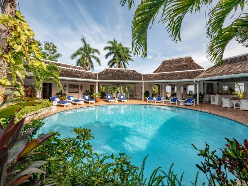 Ma’Moura , Montego Bay  