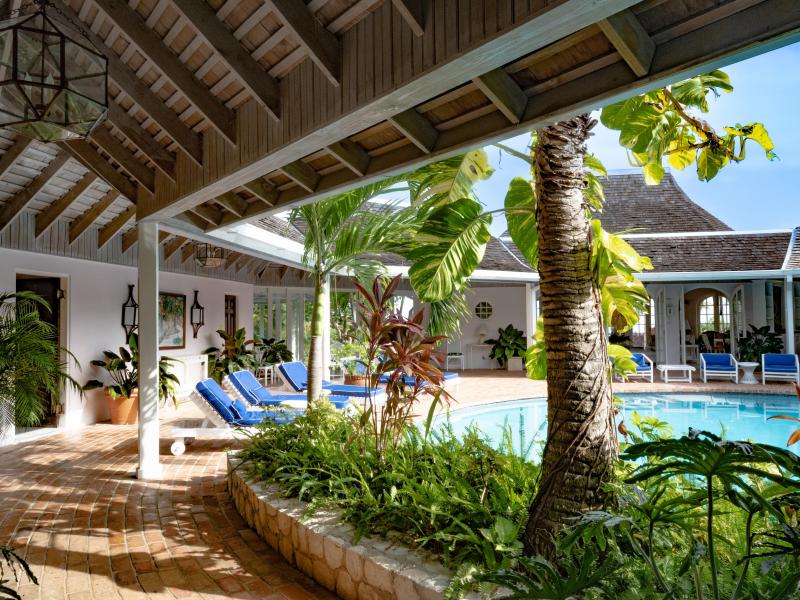 Ma’Moura , Montego Bay  