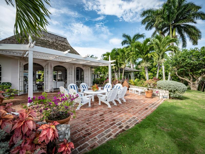 Ma’Moura , Montego Bay  