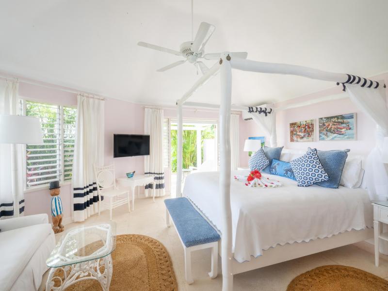 Ma’Moura , Montego Bay  