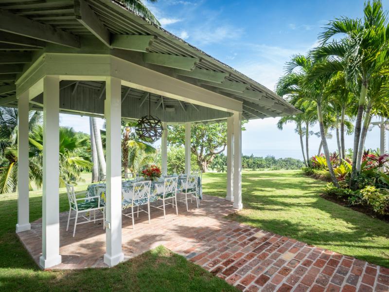 Ma’Moura , Montego Bay  