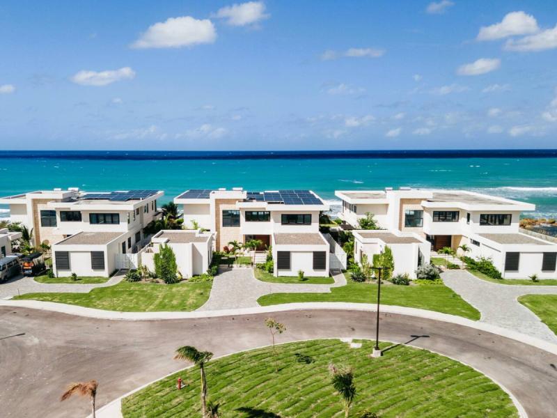 Villa Avalon Palm Beach on Runaway Bay , Runaway Bay  