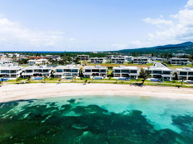 Villa Avalon Palm Beach on Runaway Bay , Runaway Bay  