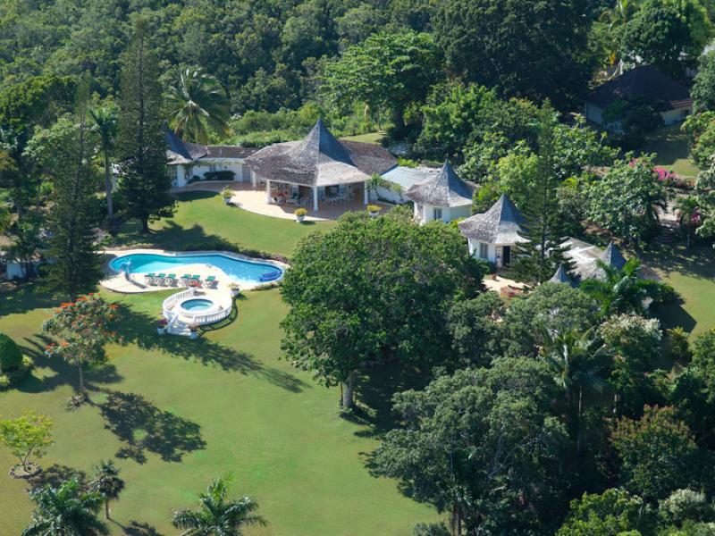 Pavilion Villa , Spring Farm  